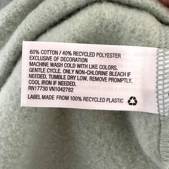 Universal Threads Sage Green Crewneck Sweatshirt - Picture 9 of 9